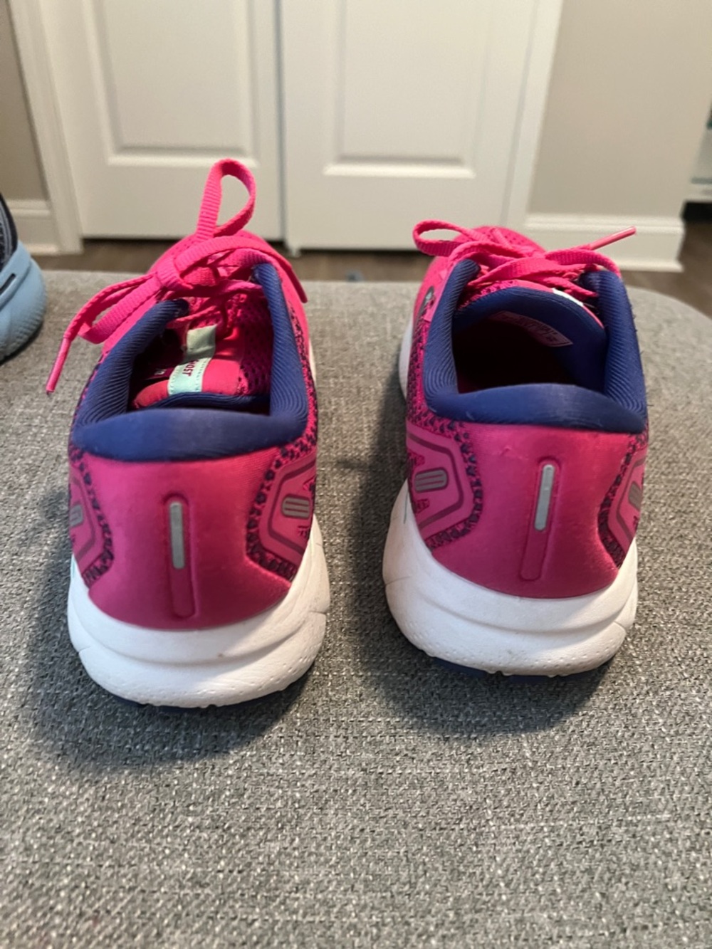 Brooks Ghost 14 Women's Running Shoes — Bright Pink and Navy/Gray Pair size 9M - Picture 11 of 15